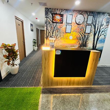 גרייטר נוידה Townhouse Happy Habitat Guest House מראה חיצוני תמונה