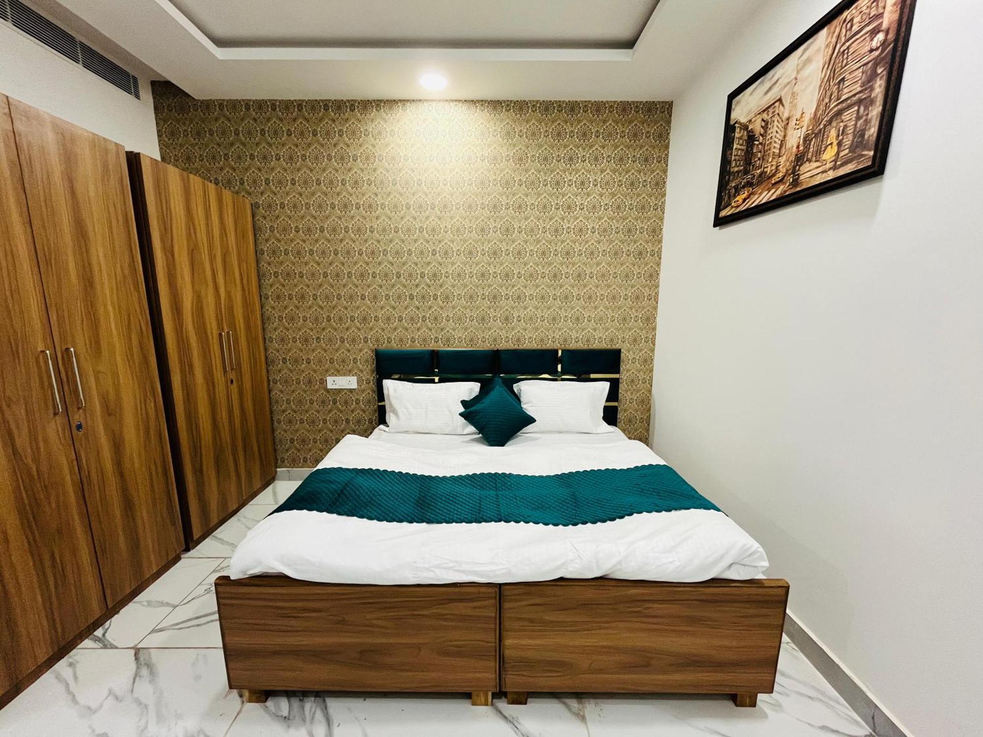 גרייטר נוידה Townhouse Happy Habitat Guest House מראה חיצוני תמונה