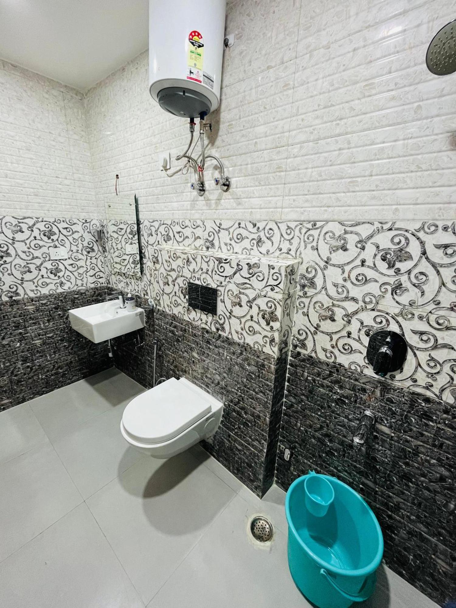 גרייטר נוידה Townhouse Happy Habitat Guest House מראה חיצוני תמונה